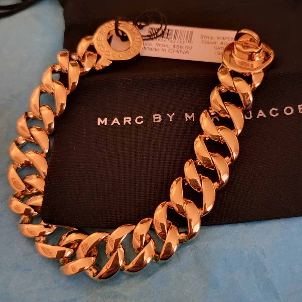 Marc Jacobs Katie Turnlock Goldtone Bracelet. NWT - Picture 5 of 5